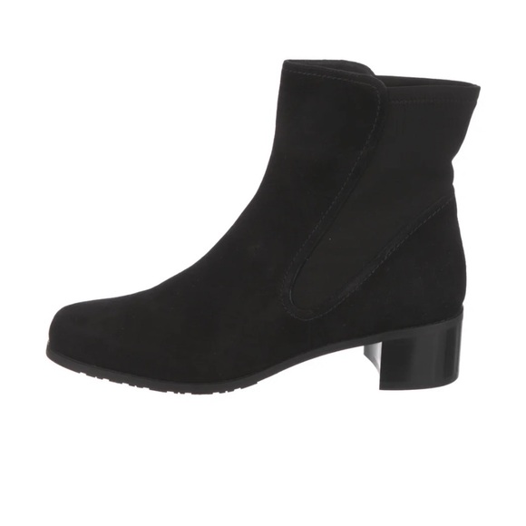 Stuart Weitzman Shoes - Stuart Weitzman suede ankle boots